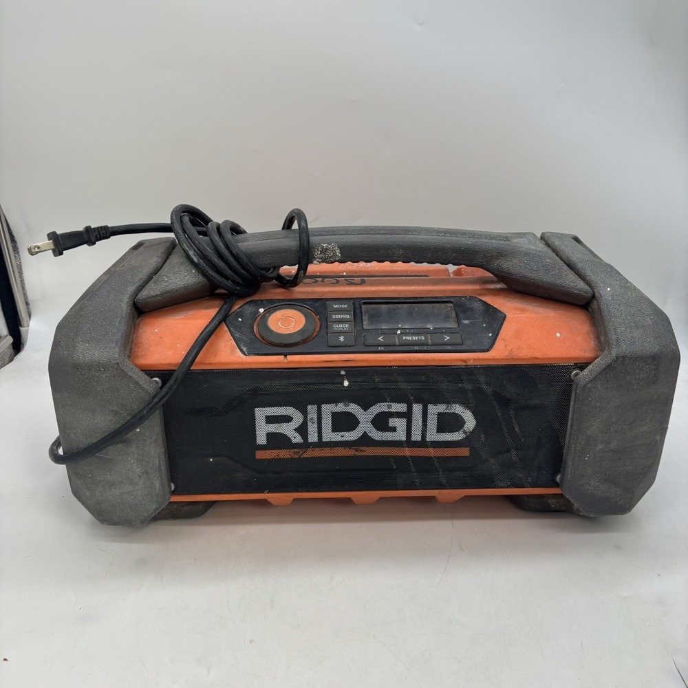 RIDGID R84087ID 18-Volt Li-Ion Bluetooth AM/FM Rugged Hybrid Jobsite Radio Works